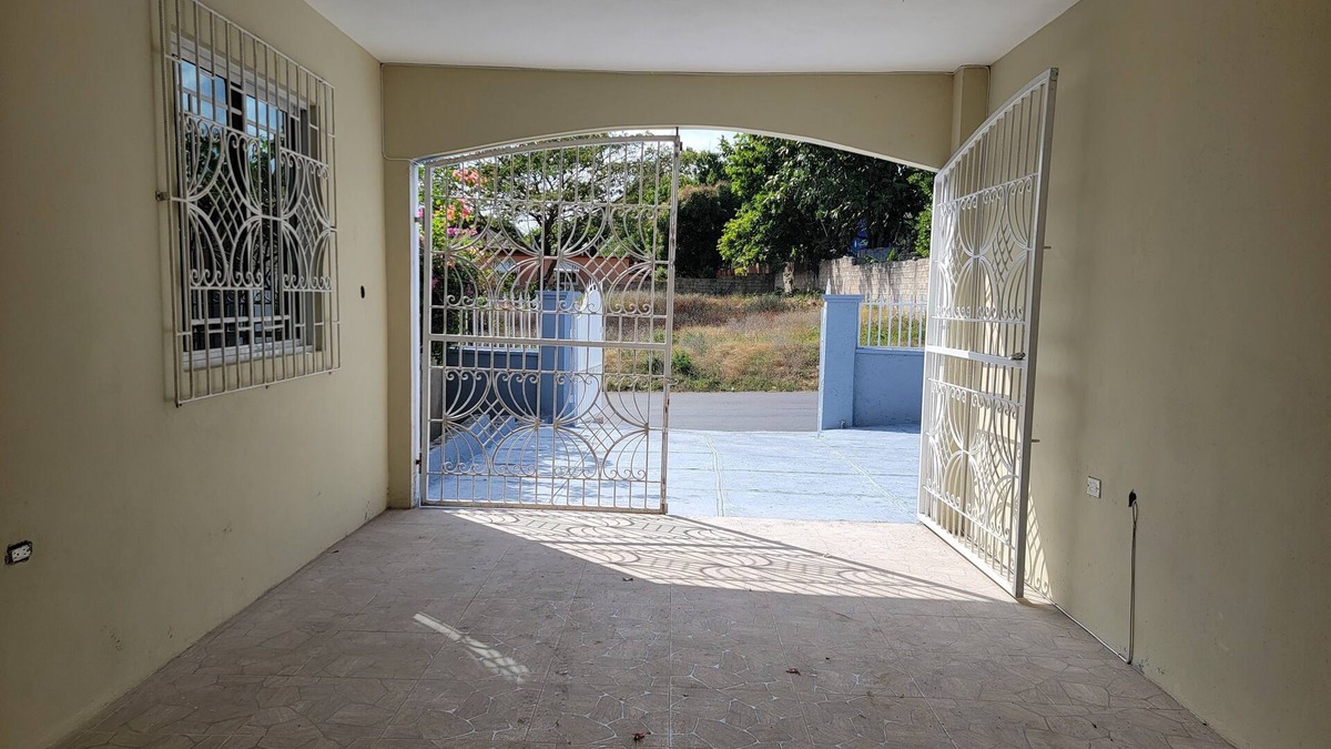 Albion Resort | 2-bedroom resort in gorgeous Montego Bay with AC, WiFi. Relax and unwind
