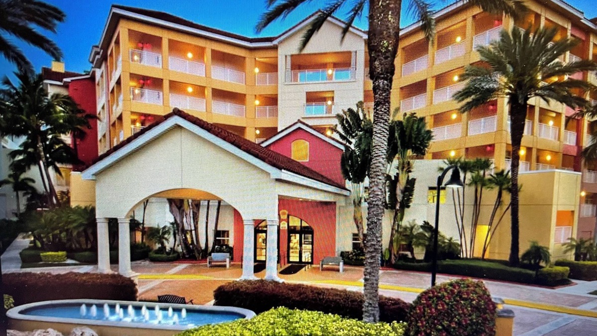 Doral Resort | 2-bedroom resort in phenomenal Miami with AC, fitness room