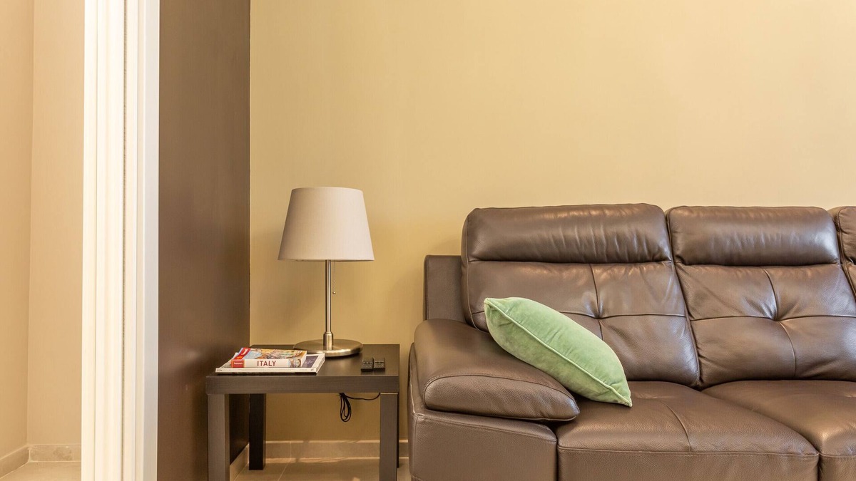 Aurelio Apartment | 2-Bedroom Retreat near Metro & Parks