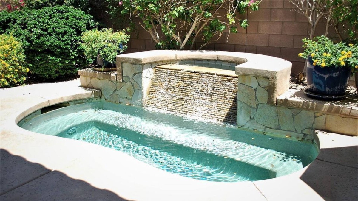 Desert Palms Apartment | 2 Bedroom Single family L-83093 by Houzlet