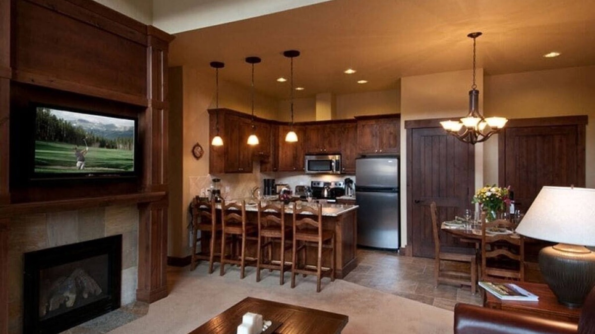 Breckenridge Cabin | 2 bedroom ski in/ski out on Peak 7