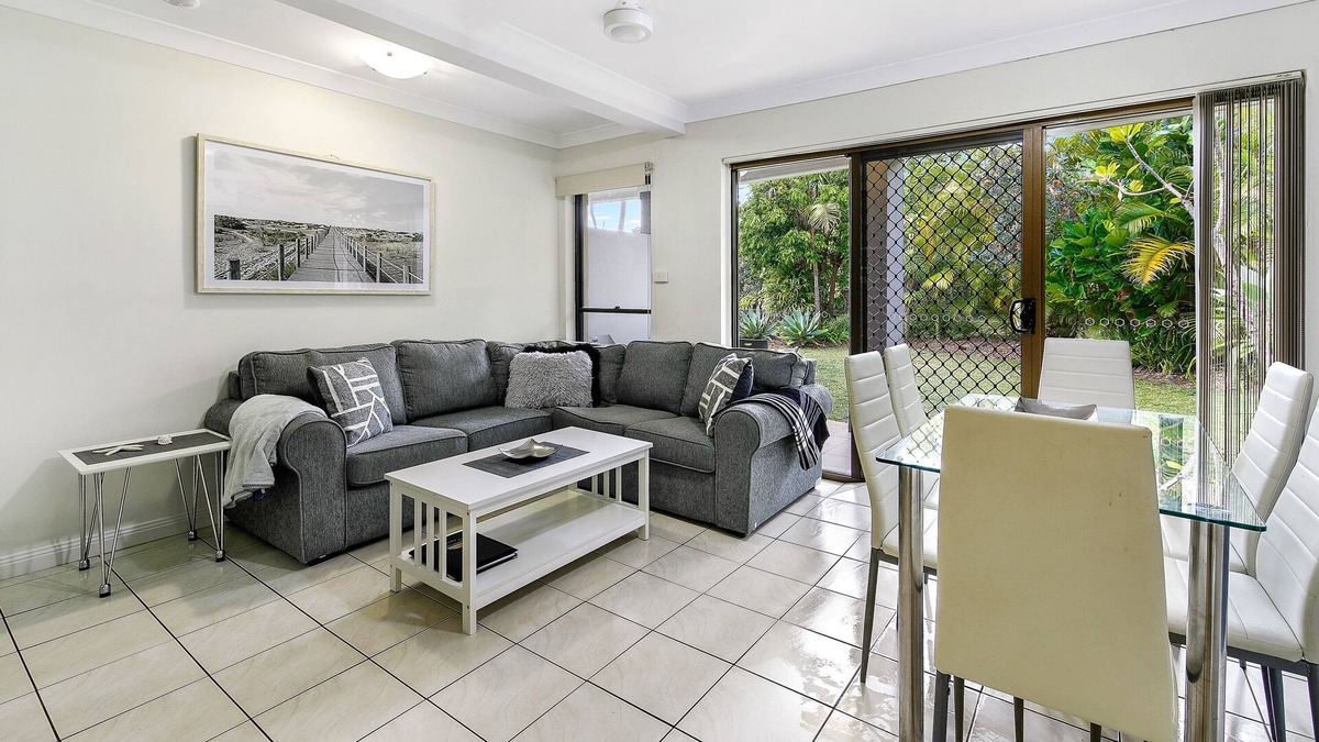Korora Apartment | 2 Bedroom Spa Apartment
