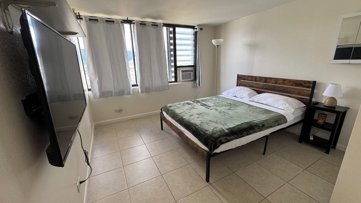 Waikiki Apartment | 2-bedroom studio Family 4 person in terrific HonoluluNear Waikiki AlaMoanaGreen