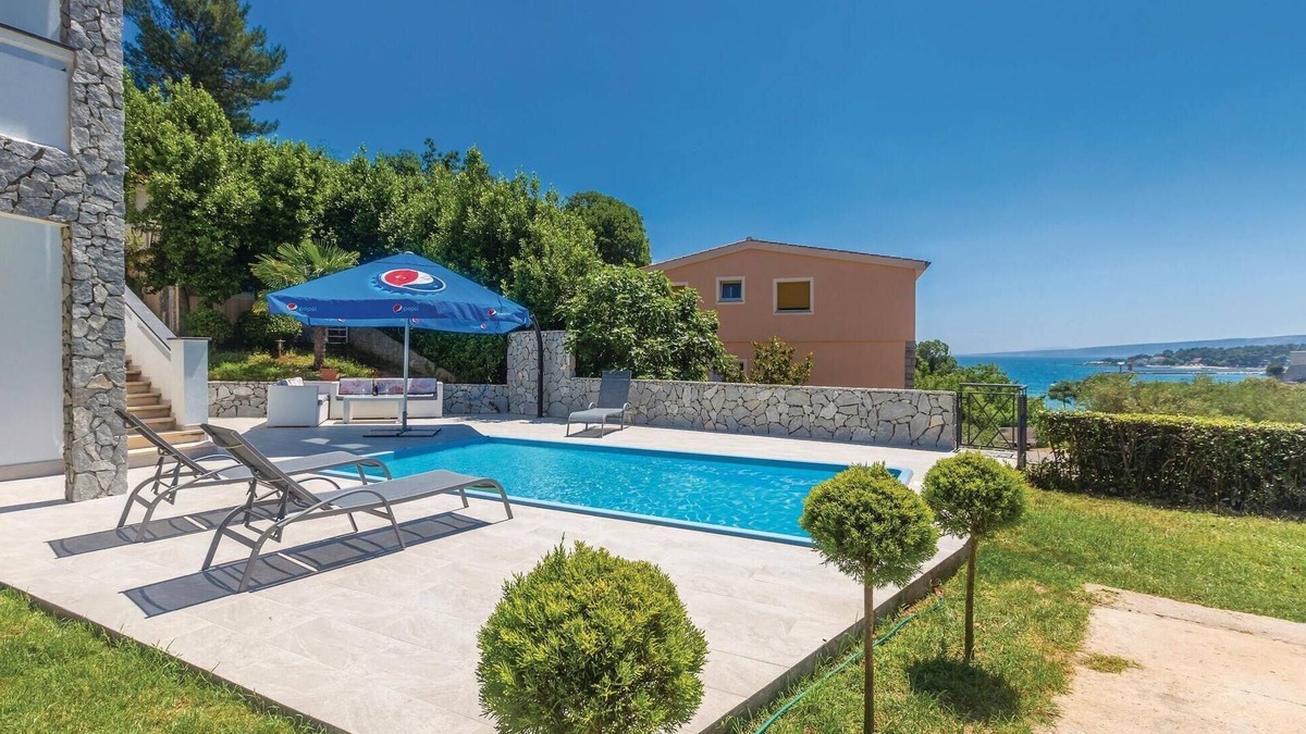 Krk Apartment | 2 bedroom stunning apartment in Krk
