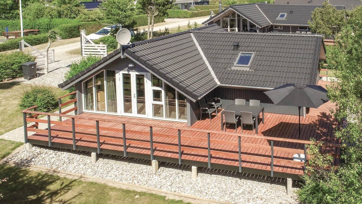 Skastrup Strand House | 2 bedroom stunning home in Bogense