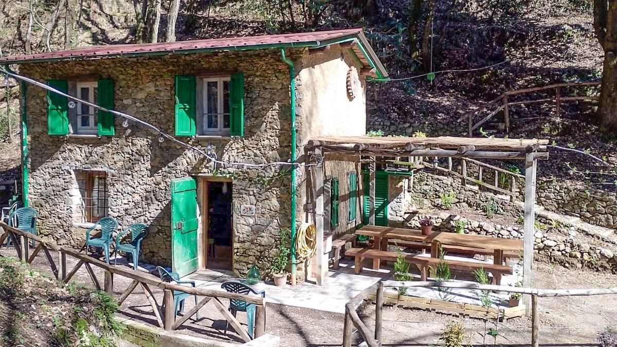 Camaiore House | 2 bedroom stunning home in Casoli