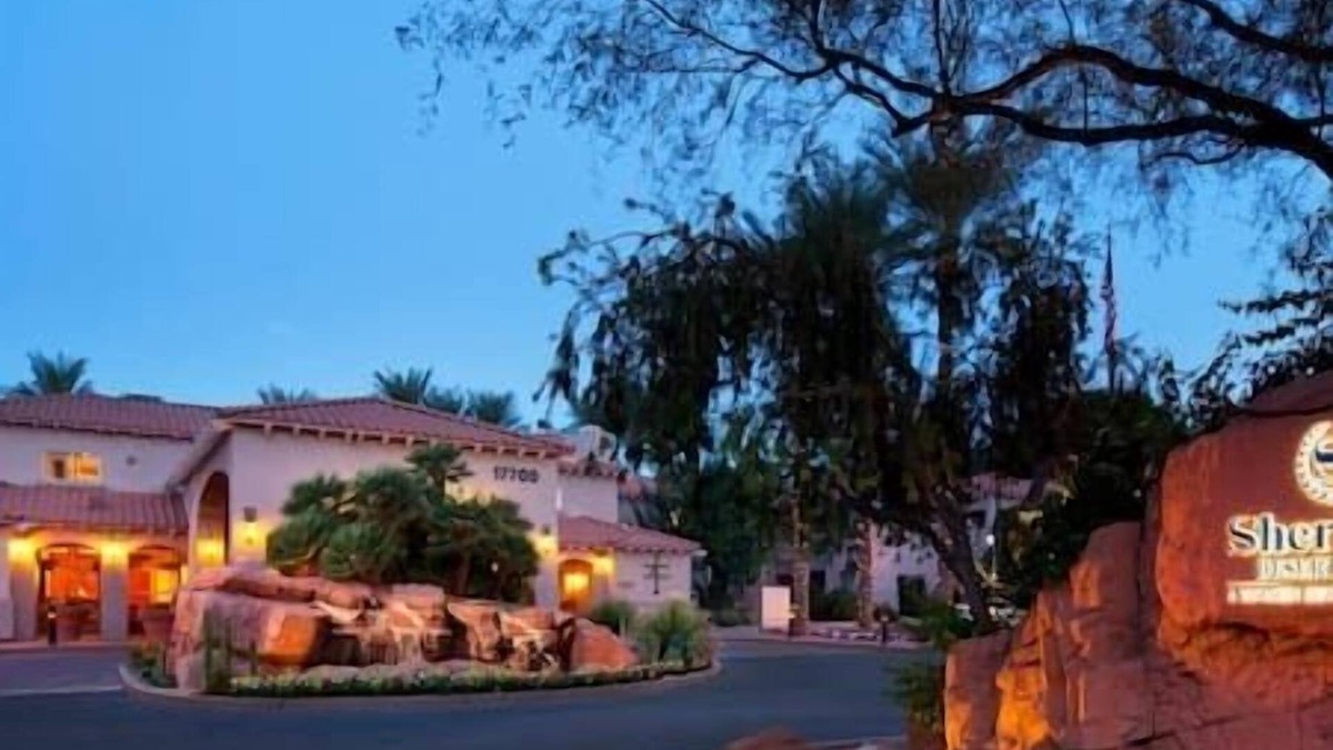 North Scottsdale Hotel | 2 BEDROOM SUITE-SHERATON DESERT OASIS-SCOTTSDALE!