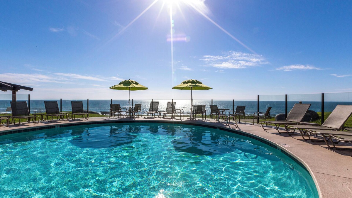 Del Mar Hotel | 2 Bedroom Suite w/Kitchen | Pool | Free Parking | Del Mar Beach Access