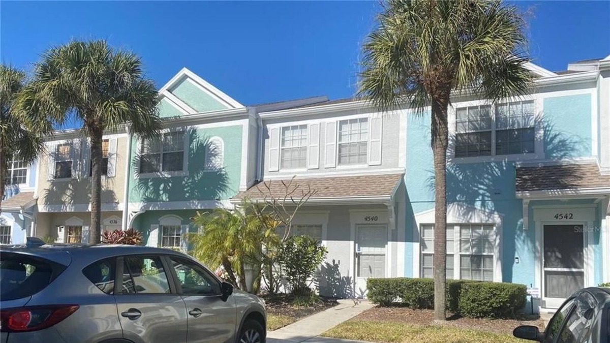 Sabal Harbour House | 2 Bedroom Townhome (225239) by Houzlet