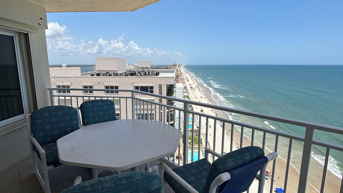 Daytona Beach Shores Condo | 2-bedroom condo in delightful Daytona Beach Shores, Ocean Front, unending views.