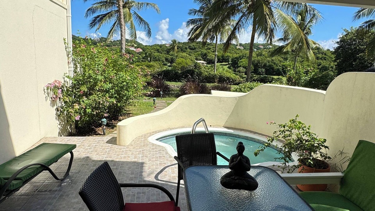 Gros Islet House | 2 Bedroom Villa in Cap Estate on Golf corse near beach w/private pool.