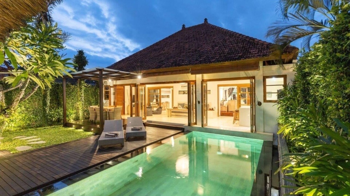 Sunset Road Villa | 2 Bedroom Villa in Seminyak Bali with private pool and enclosed Living Room