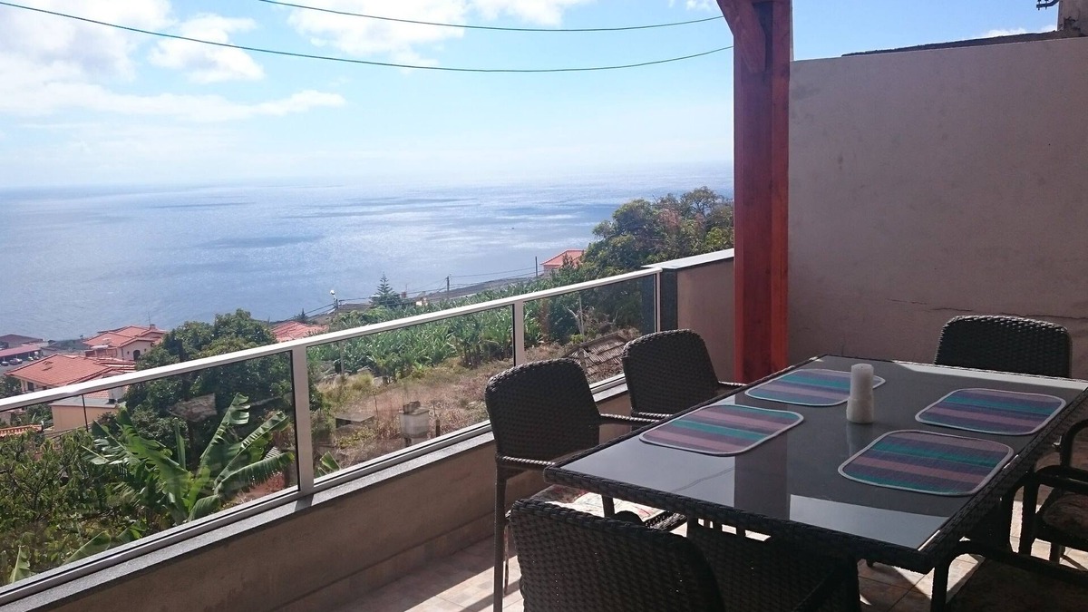 Santa Cruz Villa | 2 bedroom Villa , Santa Cruz , Madeira Island, Portugal