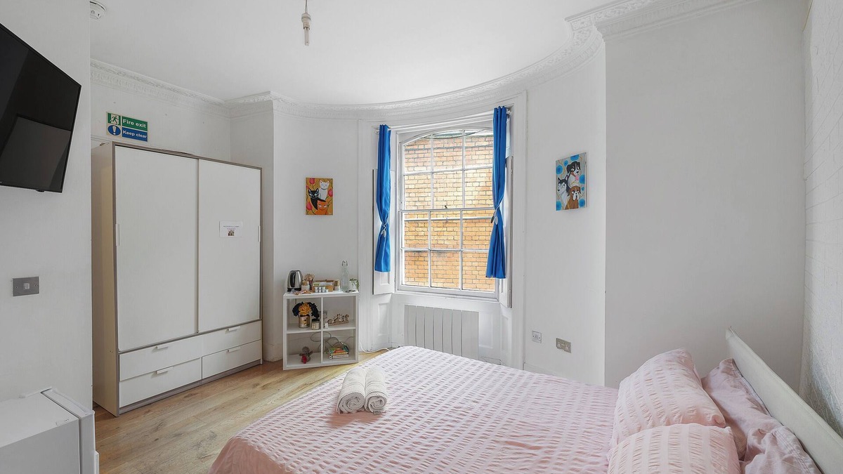 Camberwell Apartment | 2 Bedroom W/ensuites-sleeps 6, 20min to Citycentre