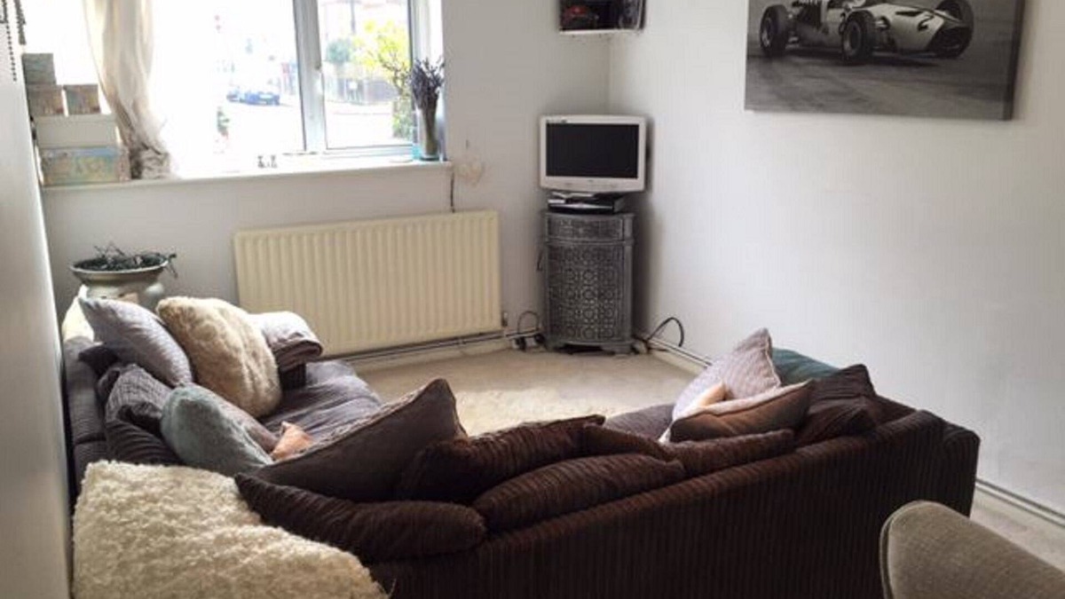 Thornton Apartment | 2 bedroom Whole Flat in Clapham London