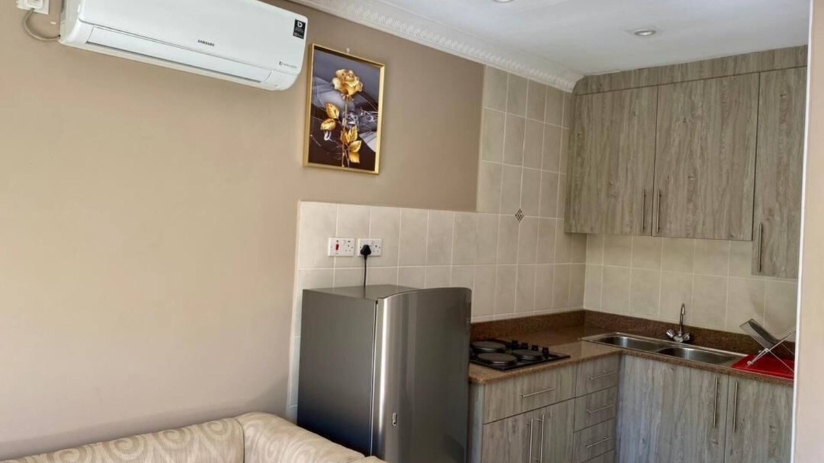 Harare Apartment | 2 bedroomed apartment with kitchenette - 2067
