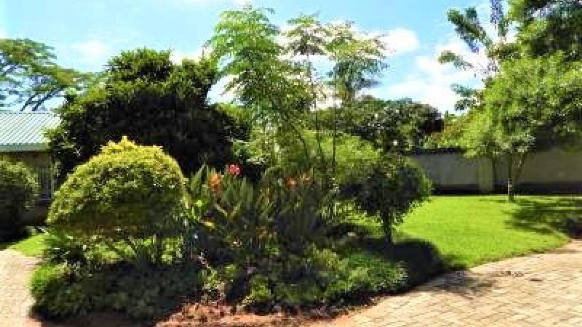 Harare Apartment | 2 Bedroomed Apartment With En-suite and Kitchenette - 2067