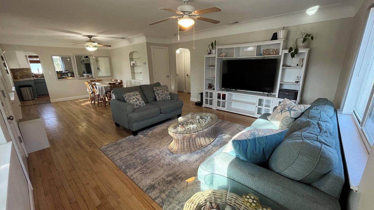 Jungle Terrace House | 2 Bedrooms, 1 Bath, Fenced Yard, Pet Friendly, All Utilities Included