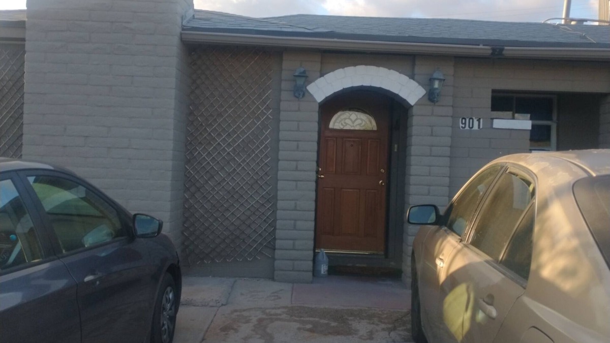 Tucson House | 2 bedrooms. Close to airport and Mall , Park. Bus stop