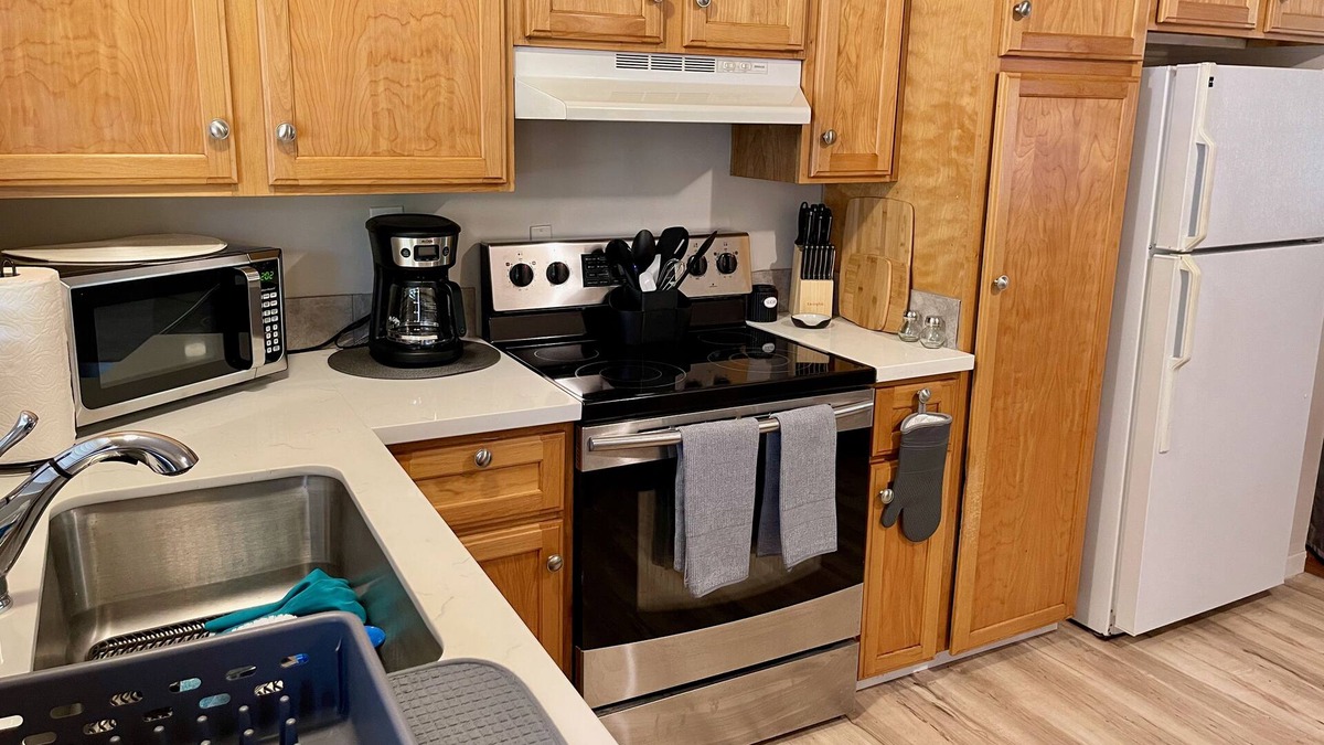 Garden Home-Whitford House | 2 Bedrooms, Huge Yard, Garden Home