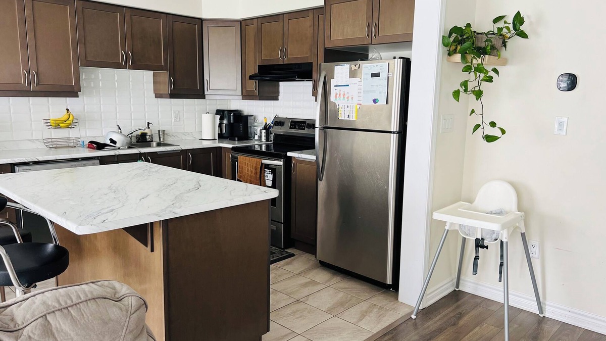 Pickering House | 2 Bedrooms in a Charming home for rent in a peaceful community in Pickering