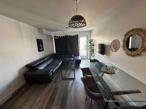 Longue-Pointe Apartment | 2 bedrooms near Hochelaga area D908