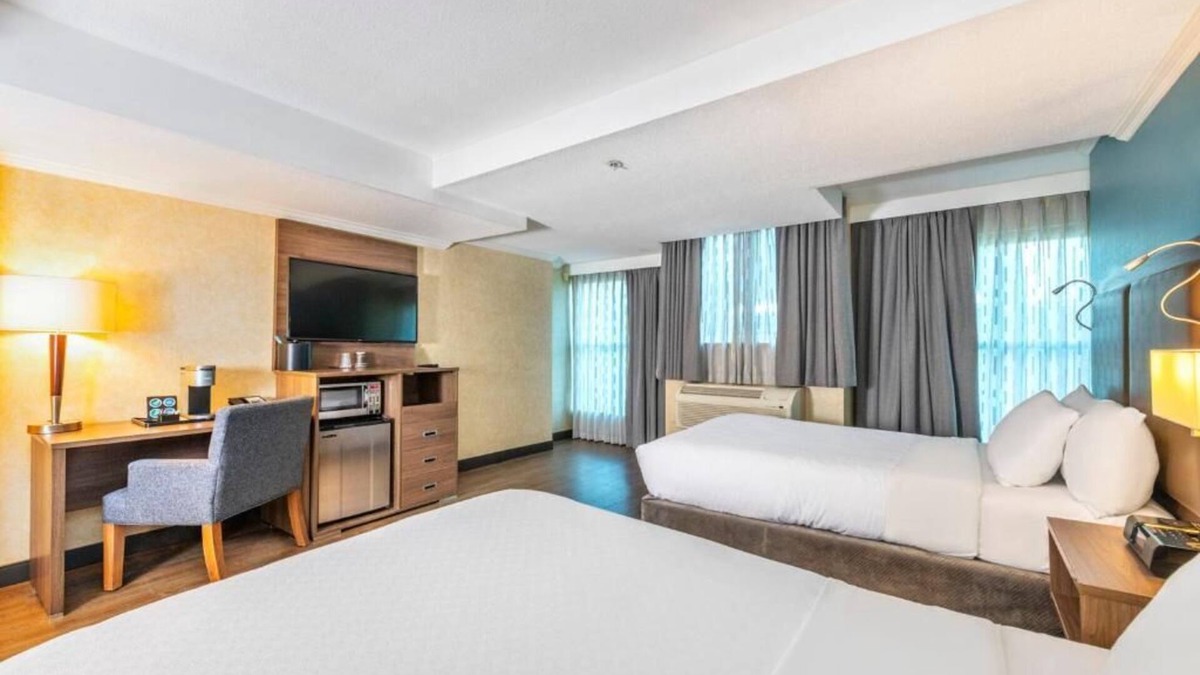 Granville Island Apartment | 2 Beds with kitchenette