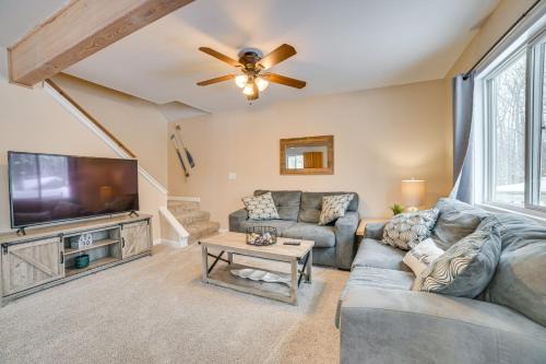 Higgins Lake House | 2 Blocks to Higgins Lake Family-Friendly Home