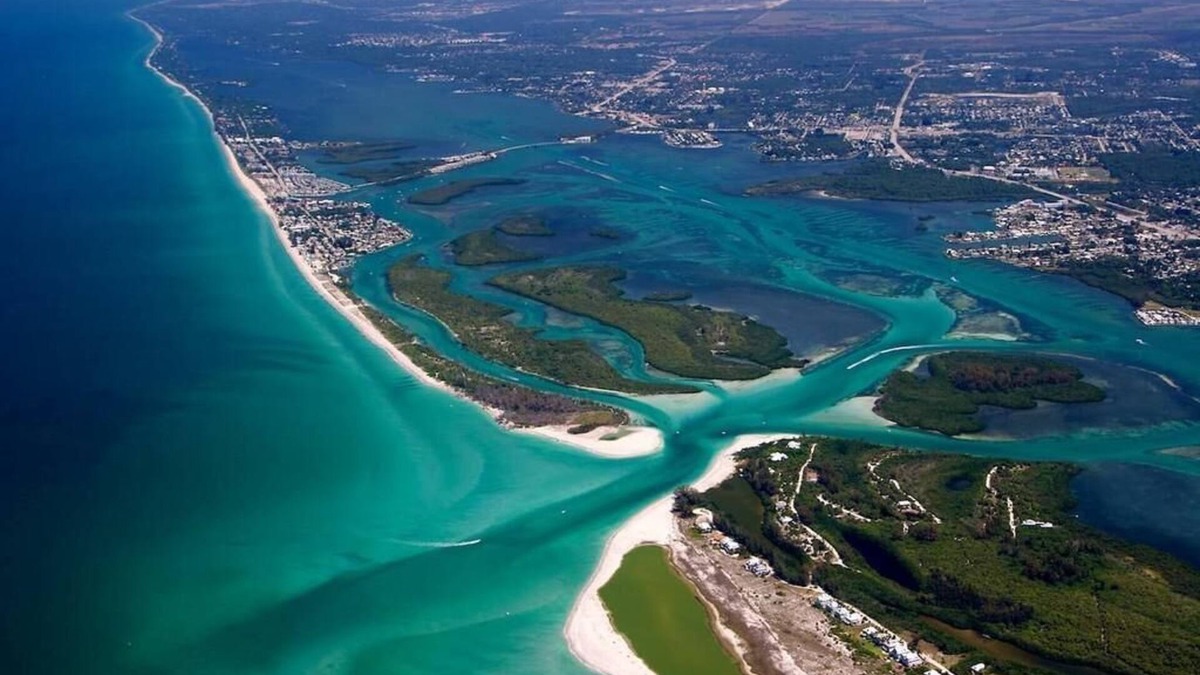 Englewood South Condo | 2 Br/2 Ba 1st Floor Poolside Condo in Englewood/Manasota Key Fl Best Location
