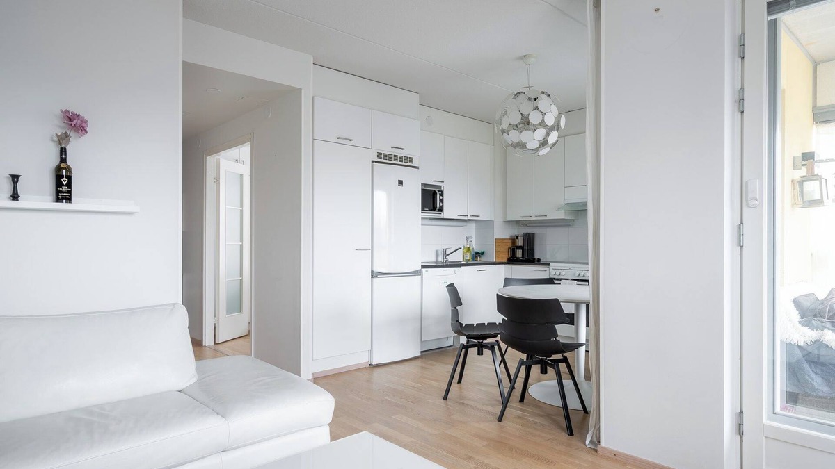 Tampere Apartment | 2 BR apartment with own sauna, Free parking and center location