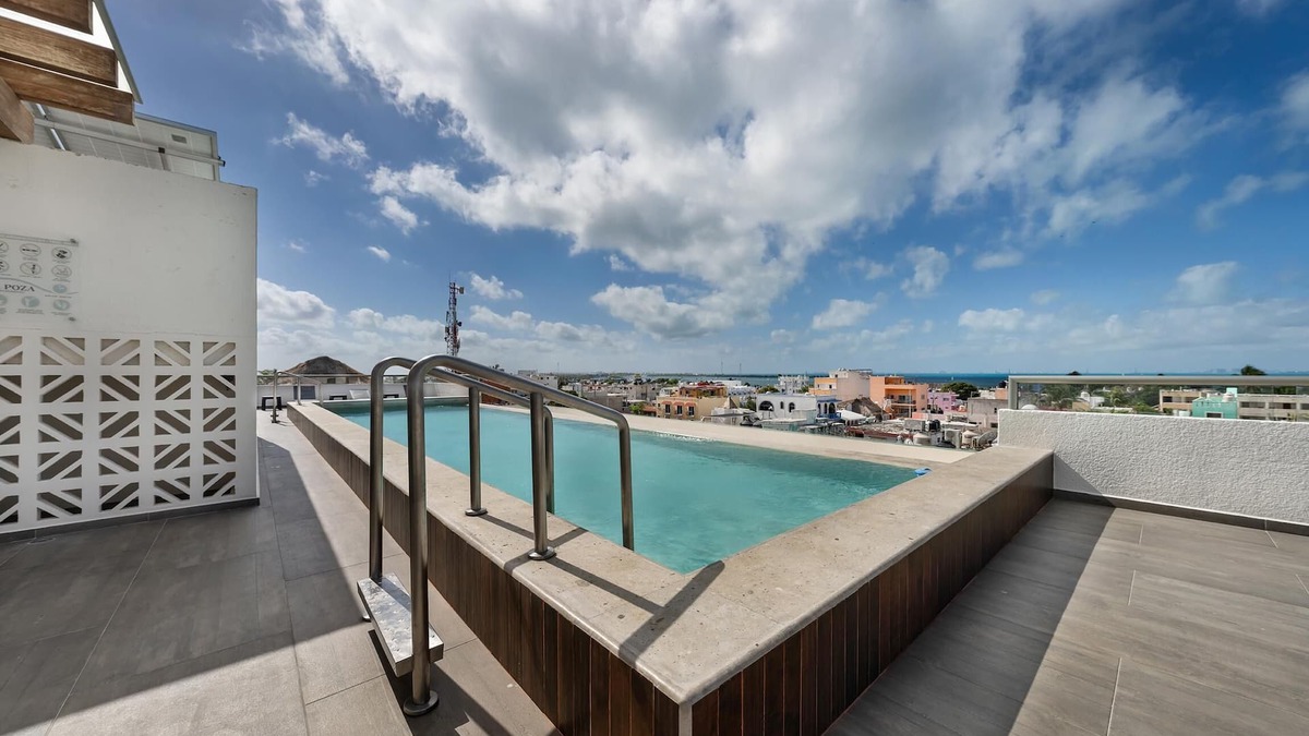 Centro - Supmza 001 Condo | 2 BR Condo w/Ocean View Pool. Prime Location
