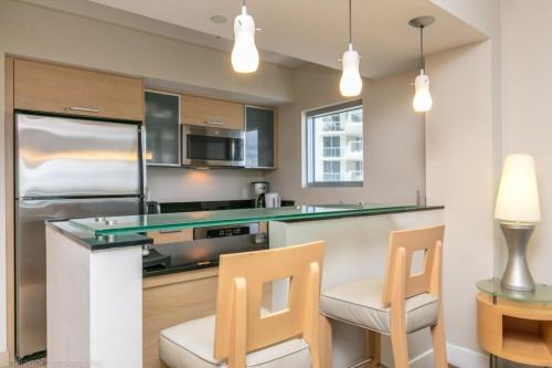 Sunny Isles Beach Hotel | 2 BR Luxury Suite in Marenas Beach Resort 2508 condo