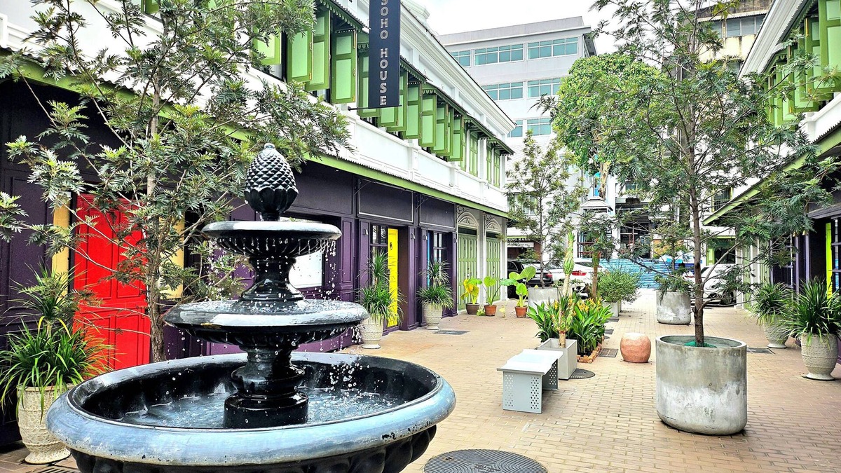 Samphanthawong House | 2 BR Soho house Lux |Walk to Chinatown|MRT|Pier