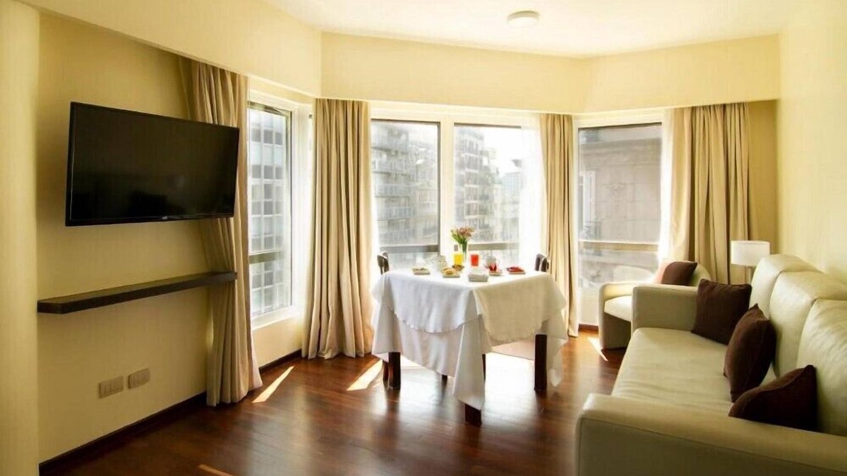 El Centro Hotel | 2 BR Suite within Walking Distance to Palacio San Martin