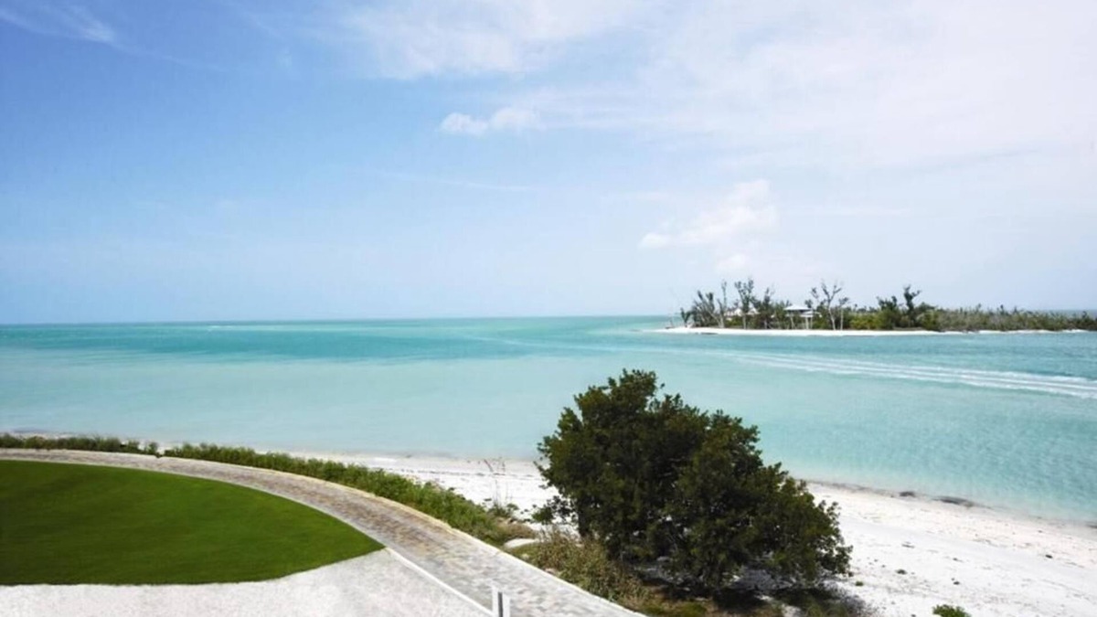 Captiva Apartment | 2 Bright One Bedroom Bayside Villas with Direct Beach Access & Fishing Fun
