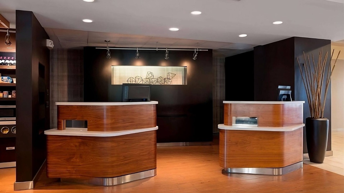 Torrance Hotel | 2 Classy Pet Friendly Units, Outdoor Pool, Free Parking, Near Beach!