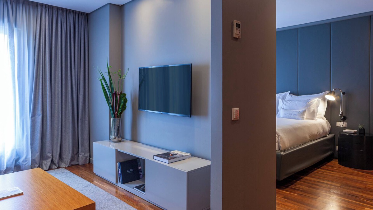 Santo Antonio Hotel | 2 Comfy Units at Altis Prime, Full Kitchens, Rooftop Sundeck, Onsite Jacuzzi!