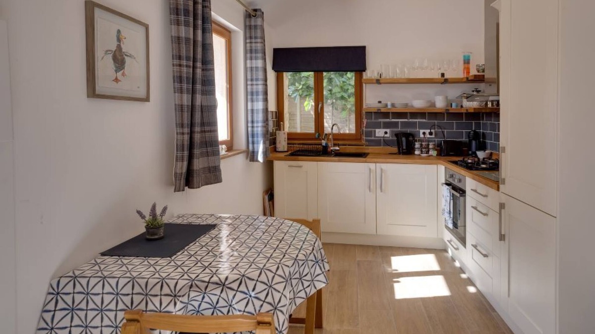 Les Alleuds Cottage | 2 connecting gites with private pool and spa - Gites de Chaignepain (Sleeps 10)