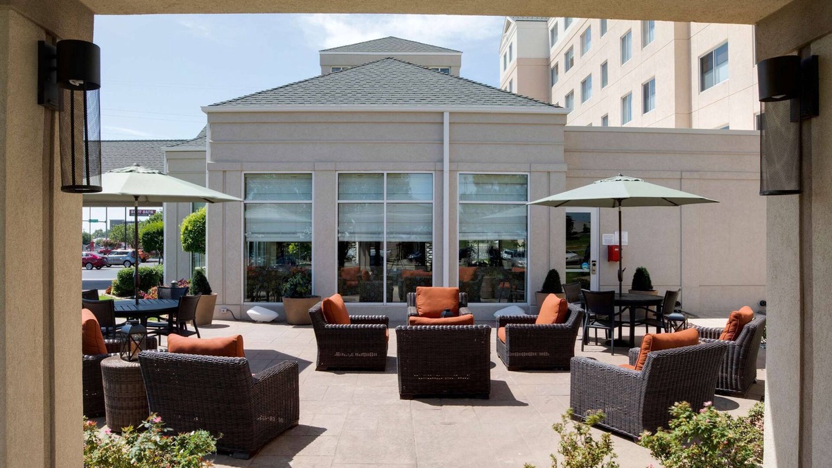 Central Oklahoma City Hotel | 2 Connecting Suites at a Hotel