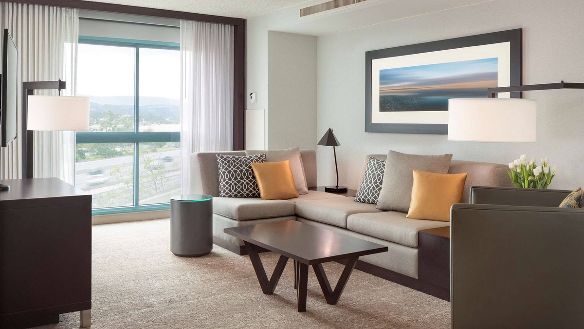 Burlingame Hotel | 2 Connecting Suites at a 4⭐️ Hotel