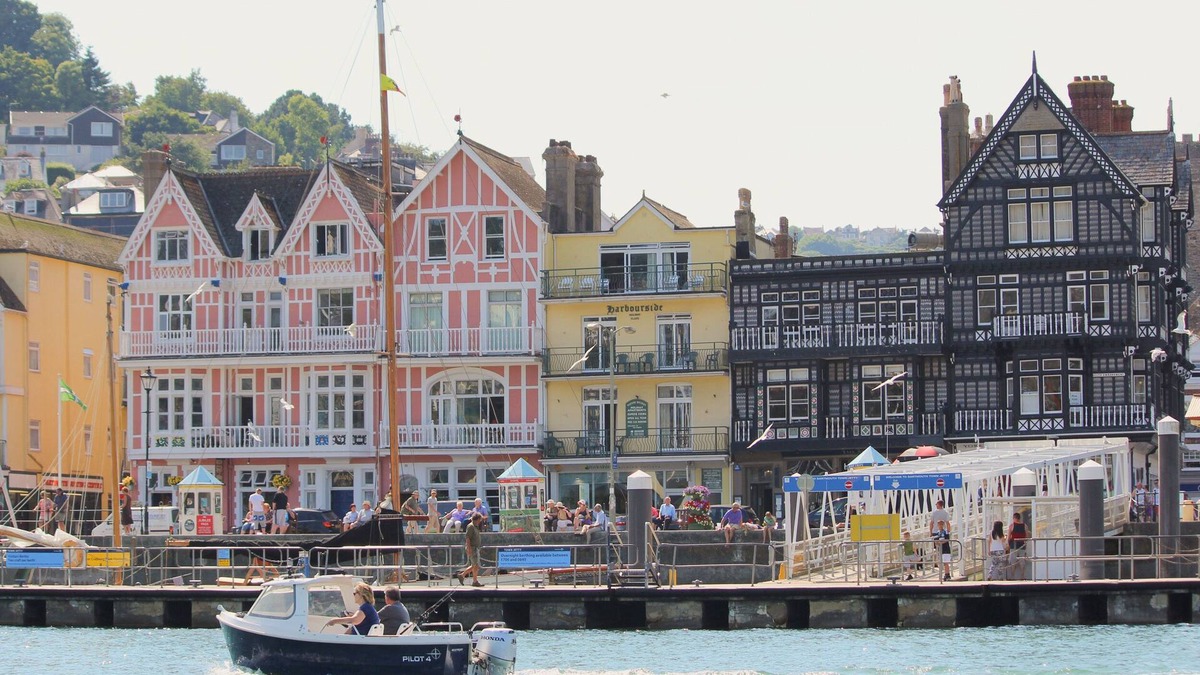 Dartmouth Cottage | 2 Dartmouth House