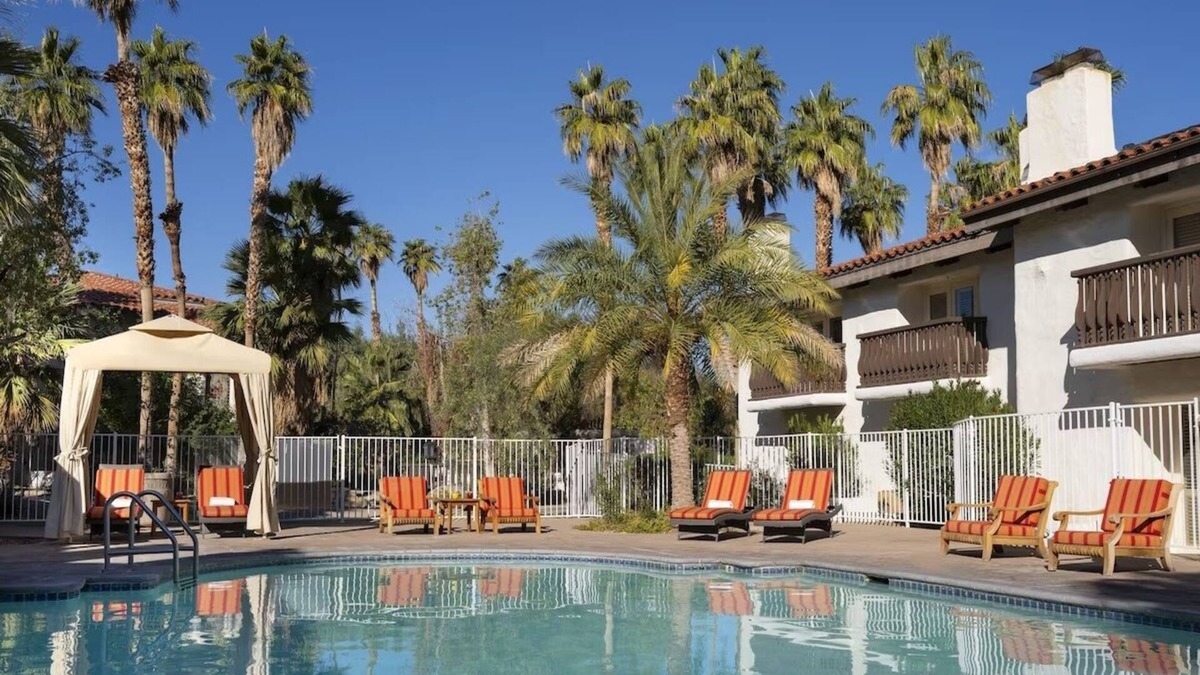 Borrego Springs Hotel | 2 Deluxe Poolside RoomS at La Casa Del Zorro, 5 Pools, Tennis Courts