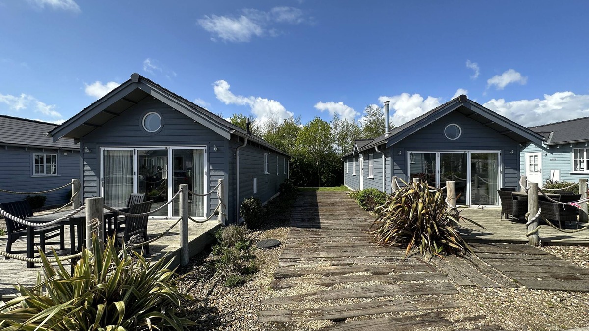 Filey House | 2 Detached Beach Houses - Book as a pair sleeps 8!
