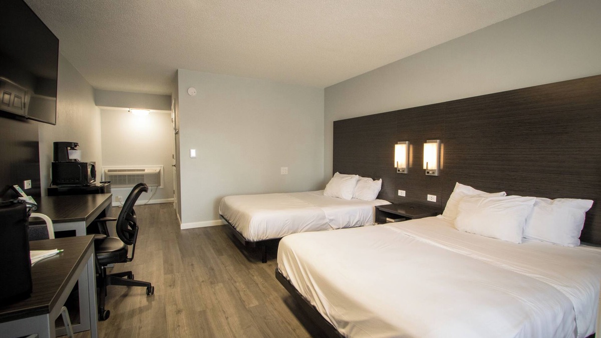 Henderson Hotel | 2 Double Beds Accessible Non Smoking at Envi Boutique Hotel