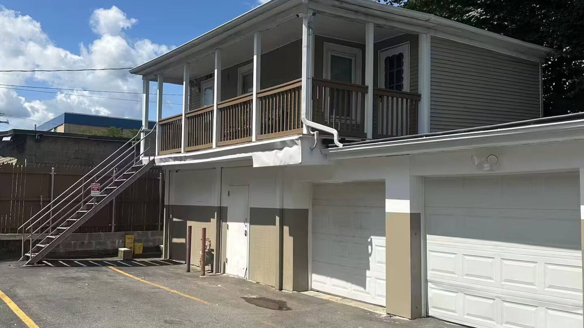 Central Falls Apartment | 2 floor apartment