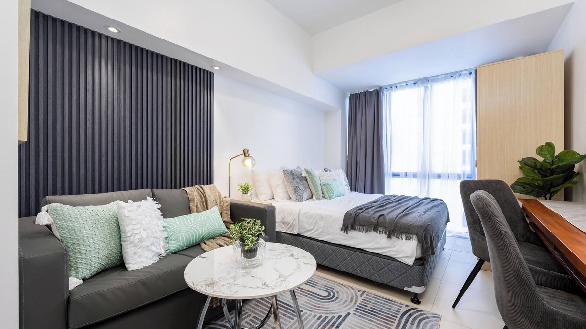 Lahug Condo | 2 Furnished Studios with WiFi, Gym & Pool—Prime Central Location Cebu IT Park
