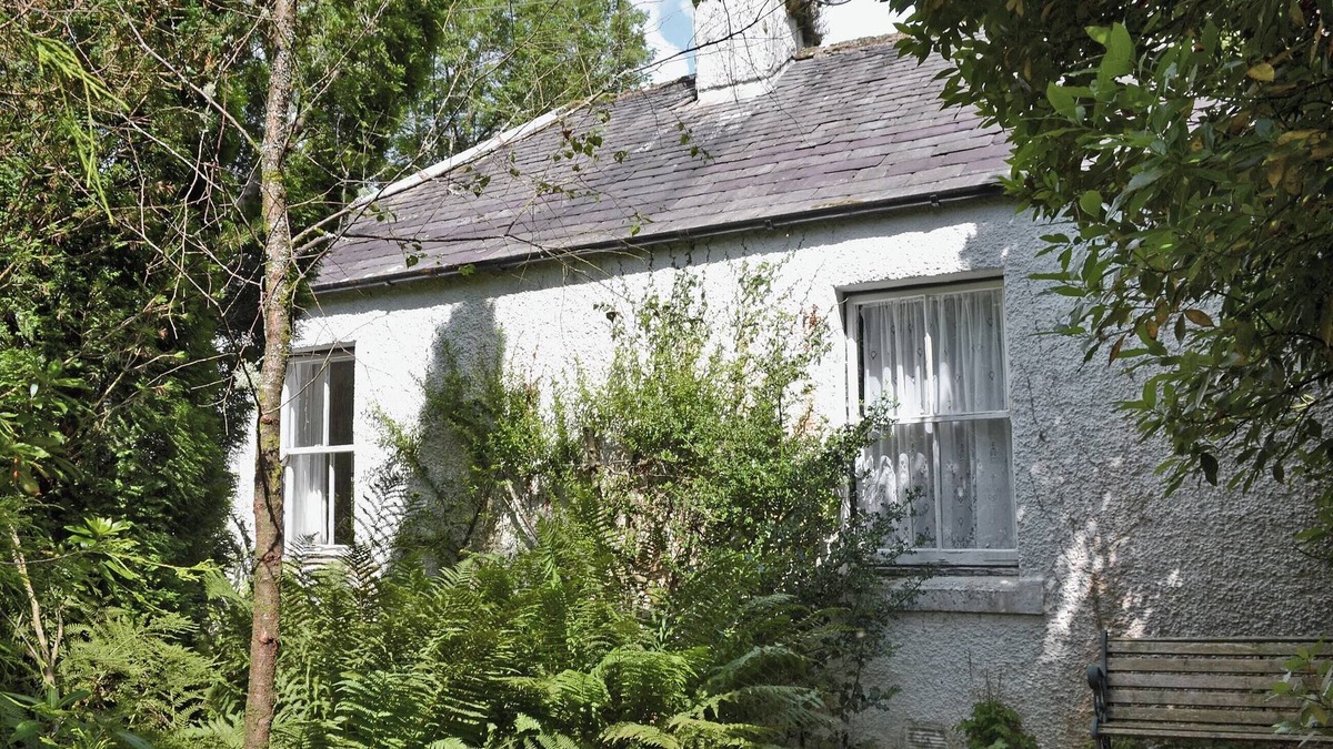 Newton Stewart Cottage | 2 bedroom accommodation in Palnure near Newton Stewart