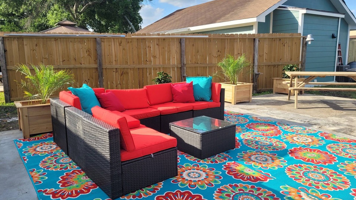 Nassau Bay House | 2 Homes*Kemah*NASA* 2 Hot Tubs*Arcade Games