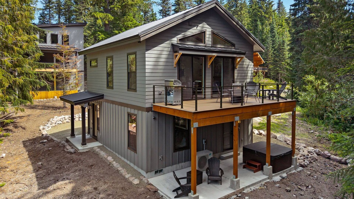 Government Camp House | 2 Homes Sleeps 22 Sauna Hot Tub Fire Pit