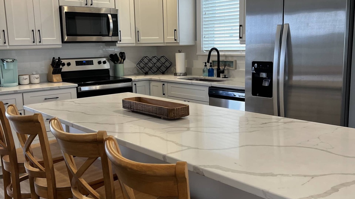 Whalehead Beach Condo | “2 Impulsive” Luxury Condo Steps from the beach in the Beach Club at Whalehead